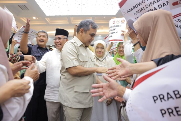 Prabowo Berkomitmen Berantas Kemiskinan dan Kendalikan Harga Sembako