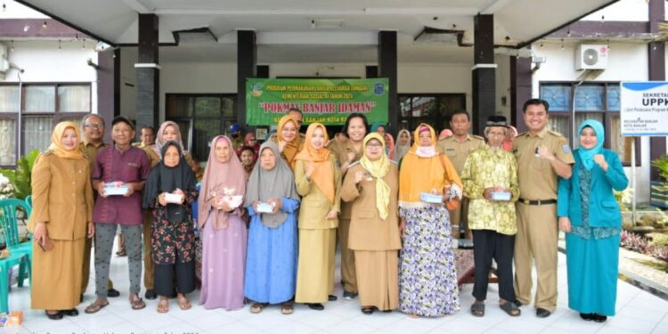 Launching Program Pemberian Makanan Bagi Lansia Tahun 2024