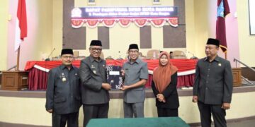 Wali Kota Banjar Mengikuti Rapat Paripurna DPRD Kota Banjar